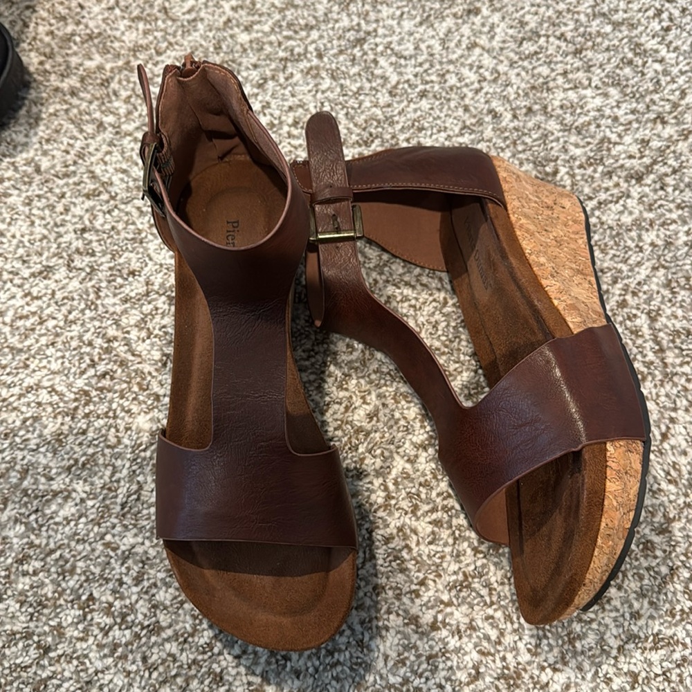 Wedge sandal